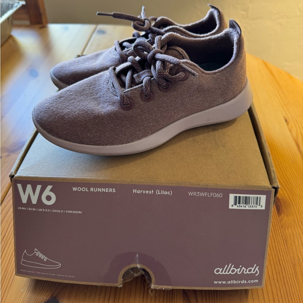 allbirds Wool Runners in Harvest Lilac Size 6